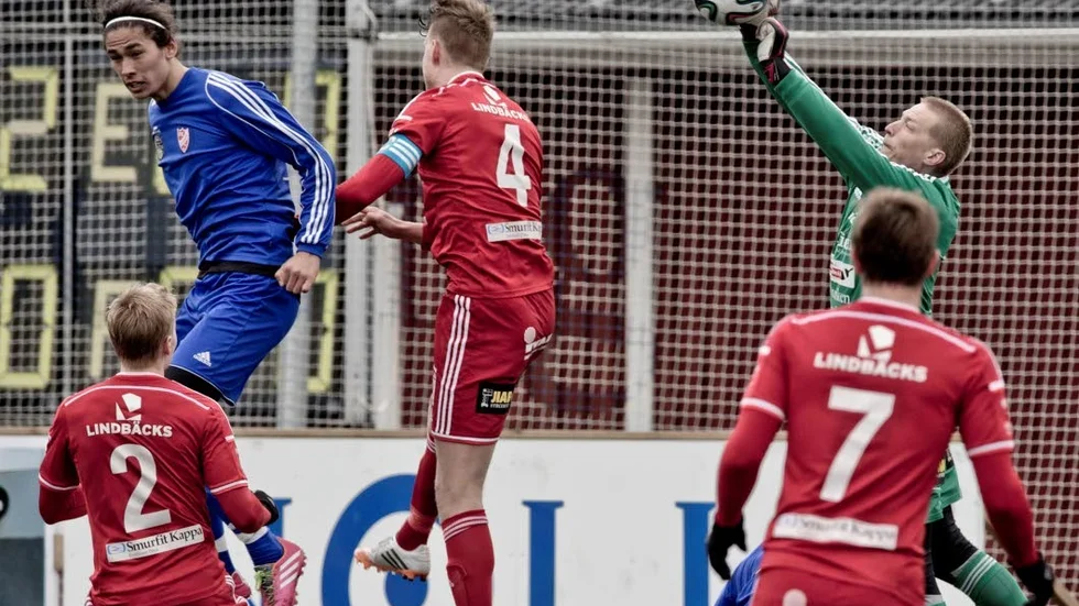 Målvakten Richard Nordlund och Piteå IF förlorade söndagens match i division 1 mot Nyköping med 0–2. (Arkivbild)