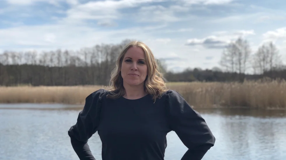 Linda Rakka, har gjort succé med sin första pusseldeckare och nu ges hon ut också i Norge, Danmark och Finland.