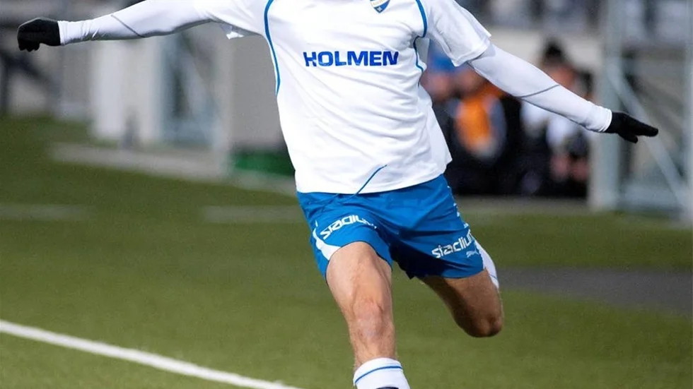 Astrit Ajdarevic lånas till engelska Charlton Athletic.