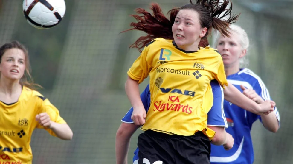 Evelina Hedlund, ISK