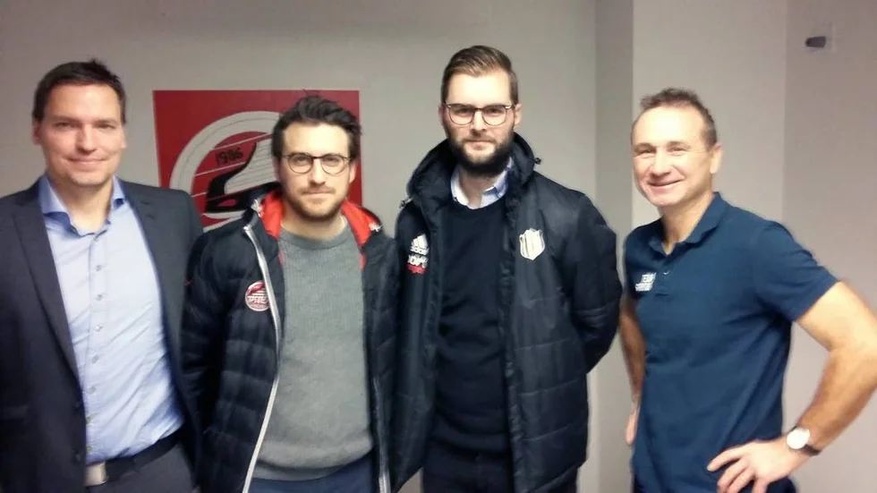 LIU. En kvartett som jobbar med LIU (lokal idrottsutbildning) på Strömbackaskolan. Från vänster: Per Boman (rektor), Jonathan Glader (Piteå Hockey), Jens Hedström (Piteå IF) och Sven-Erik Pajala (idrottslärare).