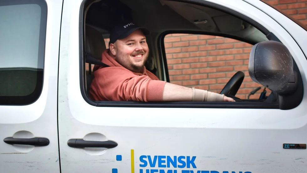 I dag, den 8 oktober, är det tidningsbudens dag. ”Vi är såklart jätteviktiga, utan oss kommer det ingen tidning i brevlådan”, säger tidningsbudet Kim Österlund.