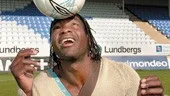 Kamerun-spelaren Alain Amougo behövde bara en halvlek för att näta för IFK i matchen mot Halmstad.