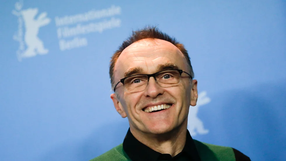 Danny Boyle gör en scenisk version av filmen "Matrix" tillsammans med professionella dansare och volontärer från Manchester. Arkivbild.
