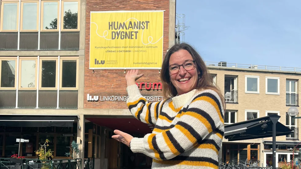 Viveca Valgren är ceremonimästare på Linköpings universitet och arrangerar Humanistdygnet på filosofiska fakultetens uppdrag. Hon har jobbat i besöksnäringen i Norrköping i 15 år och gör nu sitt första Humanistdygn. 