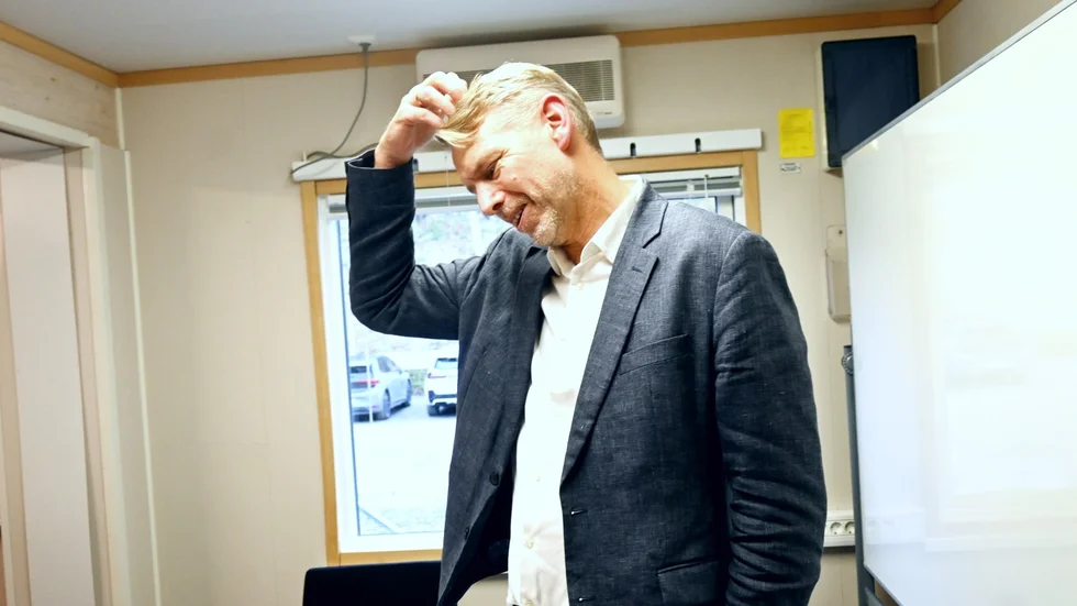 ”Det är skitjobbigt”, säger Peter Carlsson efter måndagens besked om att 1 6000 anställda varslas. 