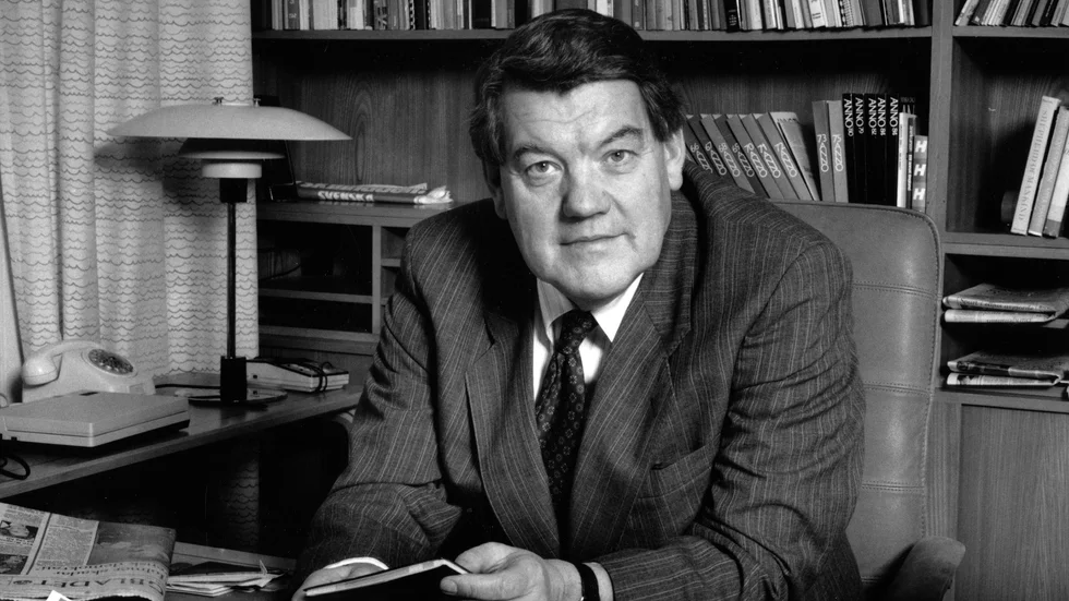 Hans L Zetterberg (1927-2014) var sociolog och under en period chefredaktör för Svenska Dagbladet (ob M). Han brukade beskrivas som Moderaternas chefsideolog.