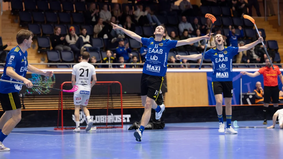 Isak Timan stod för ett äkta hattrick i matchen och satte även en boll i den efterföljande straffläggningen. Hagunda vann dramat mot Karlstad och drömmen om superligan lever fortfarande.