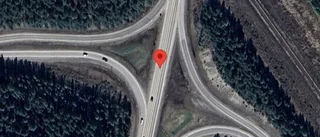 Havererad personbil stör trafiken på E4