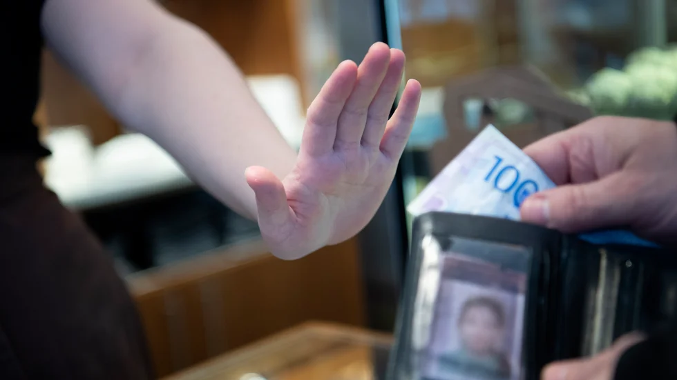 Skatteverkets krav på kassaregister syftar till att minska fusk och skydda företag från osund konkurrens, skriver representanter för Skatteverket.