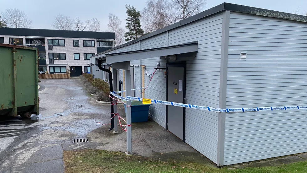 Det är bara drygt en månad sedan det var avspärrat av polis här, på grund av brand.