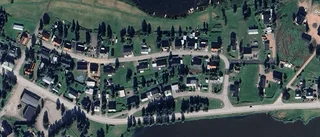 Fastigheten på Strandvägen 18 i Vittangi har fått ny ägare