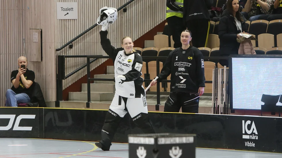 Lova Edwall under lineupen i sin första SSL-match på hemmaplan.
