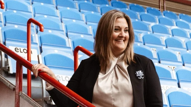 VIK:s klubbchef Petra Axelsson brinner för ungdomarna och är stolt över den satsning som föreningen har dragit igång.