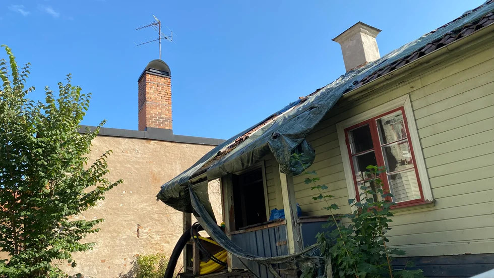 Egeryds har skickat in en bygglovsansökan för att få bygga om det lilla gula huset till en bostad.