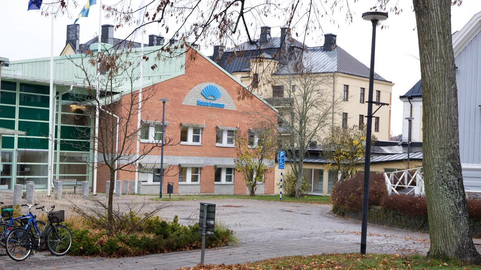 Snälla ni som har medborgarnas förtroende, lägg pengarna på rätt sak, skriver insändarskribenten.