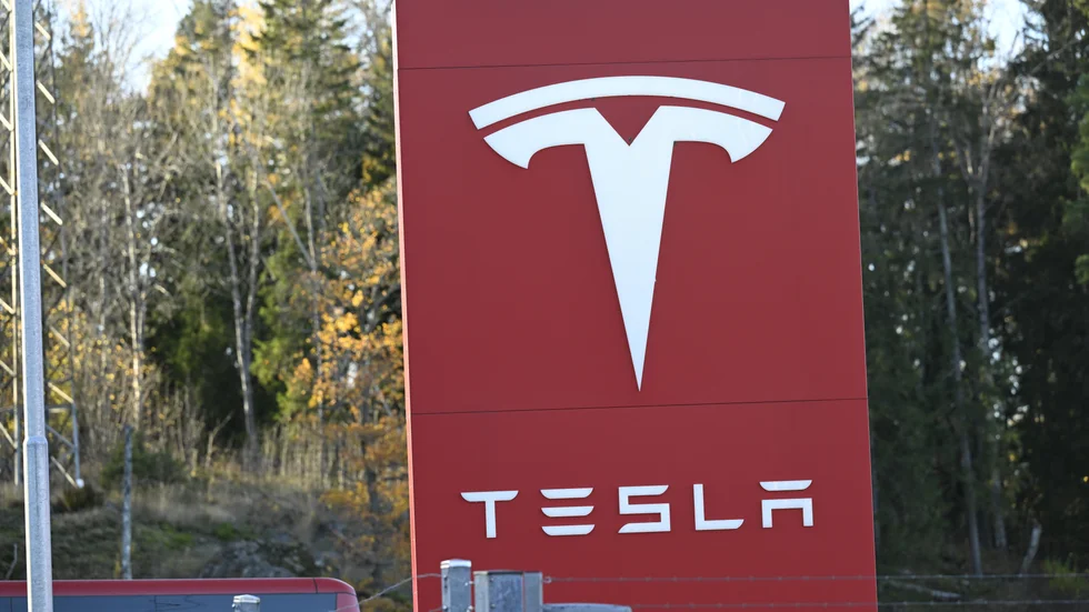 Teslas anläggning i Huddinge. Arkivbild.