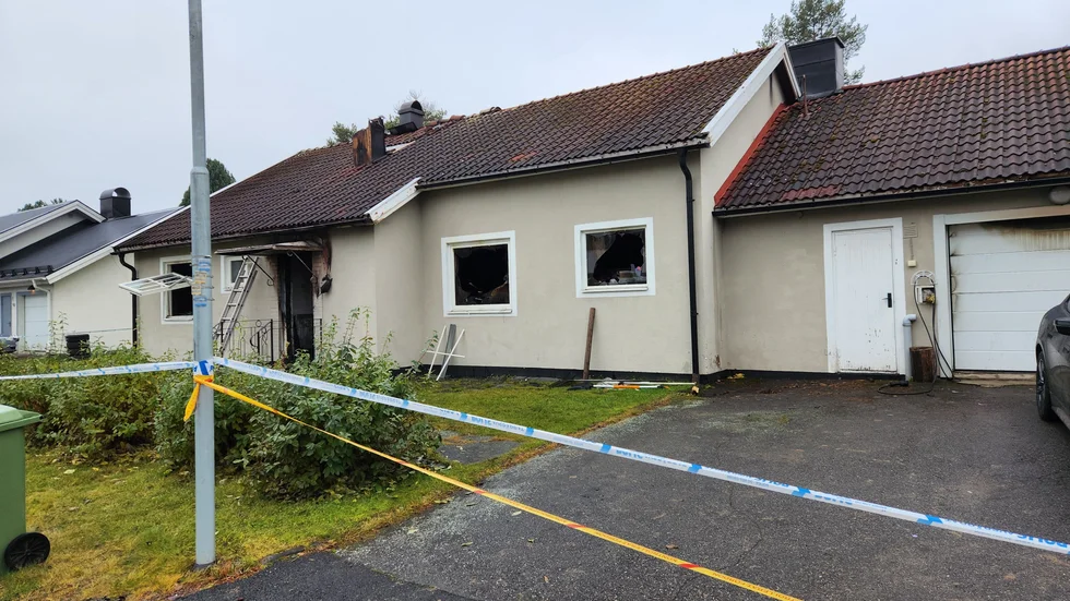Under lördagsförmiddagen var villan i Älvsbyn avspärrad. En teknisk undersökning ska göras under dagen.
