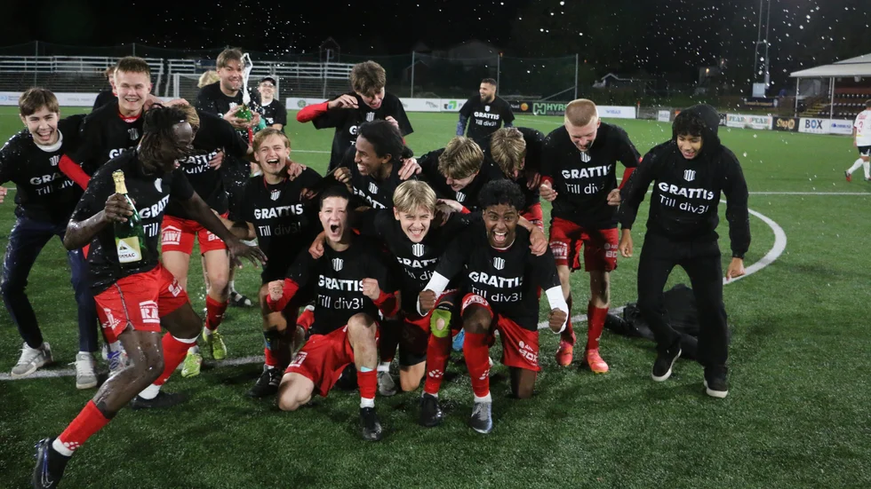 Efter matchen bröt firandet ut. 