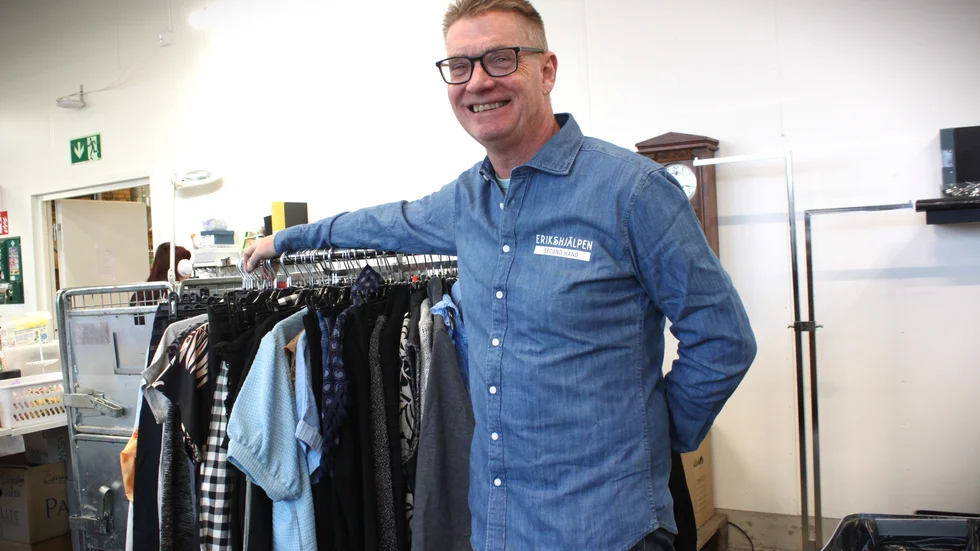 Peter Magnusson är butikschef på Erikshjälpen i Vimmerby.
