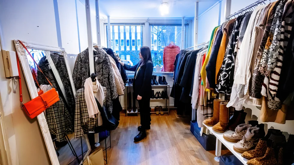 ”Det mesta som hänger i secondhandbutikerna är från 2000-talet”, konstaterar Anna Wennblad en smula besviket i sin krönika.