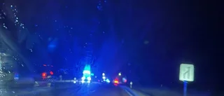 Trafikolycka på väg 55 – personbil körde in i räcket