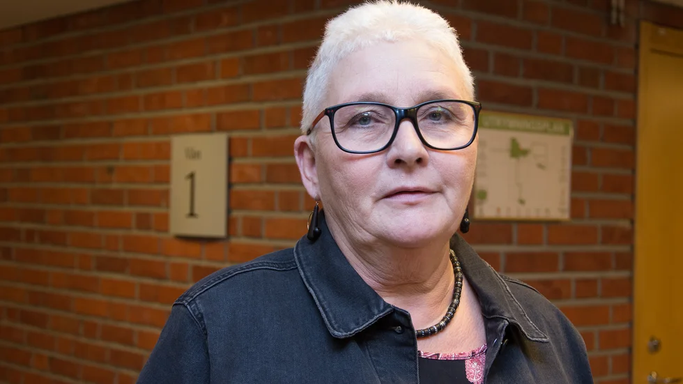 Anja Johansson uppger att inte heller hon som ordförande fick veta att rivningen skulle bli dyrare. 