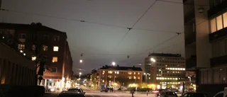 Vändningen: Nu tänds gatlamporna igen