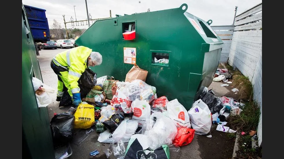 Insändarskribenten skriver insändare angående artikeln om återvinningsstationen i Vagnhärad.