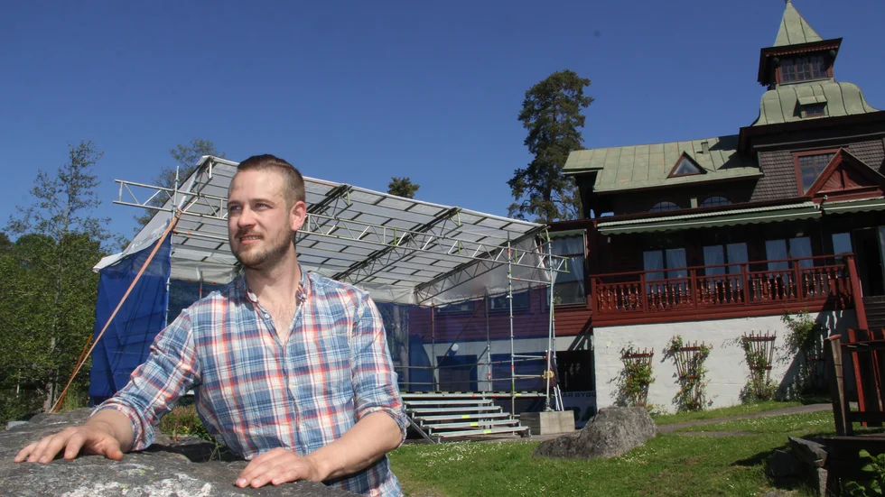 När Patrik Eriksson tog över turisthotellet på Laxön började han genast rusta upp och renovera det.
