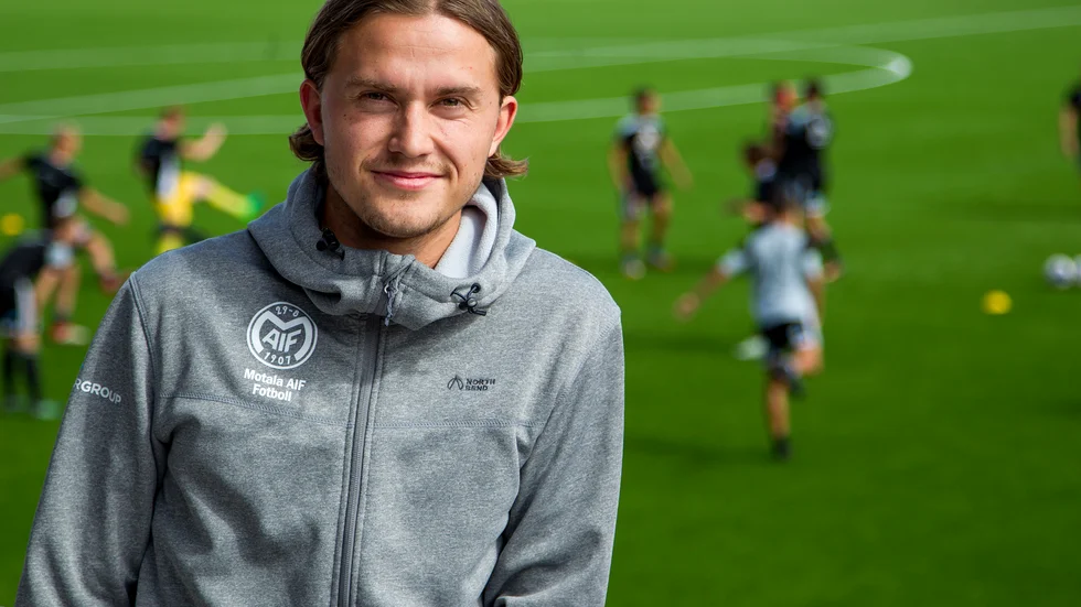 Mattias Jansson lägger elitsatsningen på is och återvänder till moderklubben Zeros.