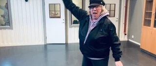 Tårta och glädje när härbärget öppnar