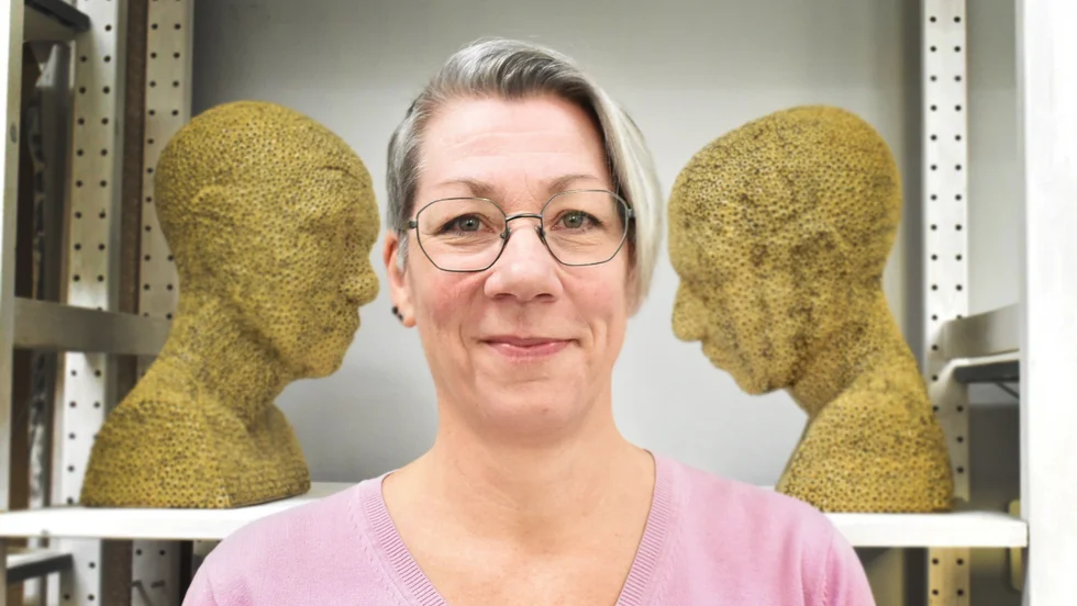 Katarina Sundkvist Zohari, konstnär som arbetar främst i lera. Hon har sin ateljé i Ulleråker i gamla hospitalet.