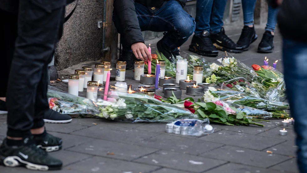 Varför så mycket våld? Många våldsamma pojkar har själva blivit slagna - hemma.