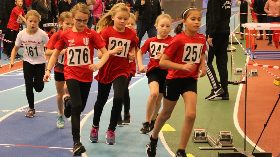 Svea Vesterlund, Ellie Öhlund, Molly Bergström och Lisa Hedström tillhörde skaran duktiga hemmalöpare.