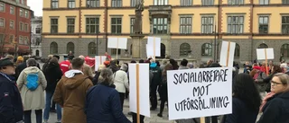 Demonstration mot bostadsförsäljningen
