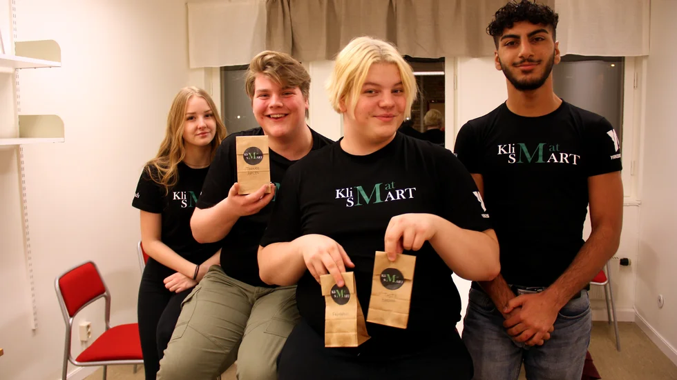 En man i 60-årsåldern misstänks för rattfylleri efter att ha åkt fast i en blåskontroll i Vingåker under torsdagen.