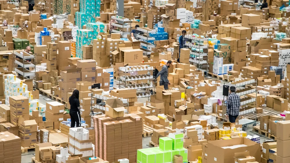 Enligt en granskning från Etc finns det stora brister på Apoteas logistikcenter i Morgongåva. 