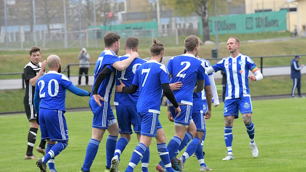 Mikael Ekström, Vasilios ”Vasse” Manousaridis och Pekka Kourunen kommer att fungera som lagledare i IFK även under kommande säsong.