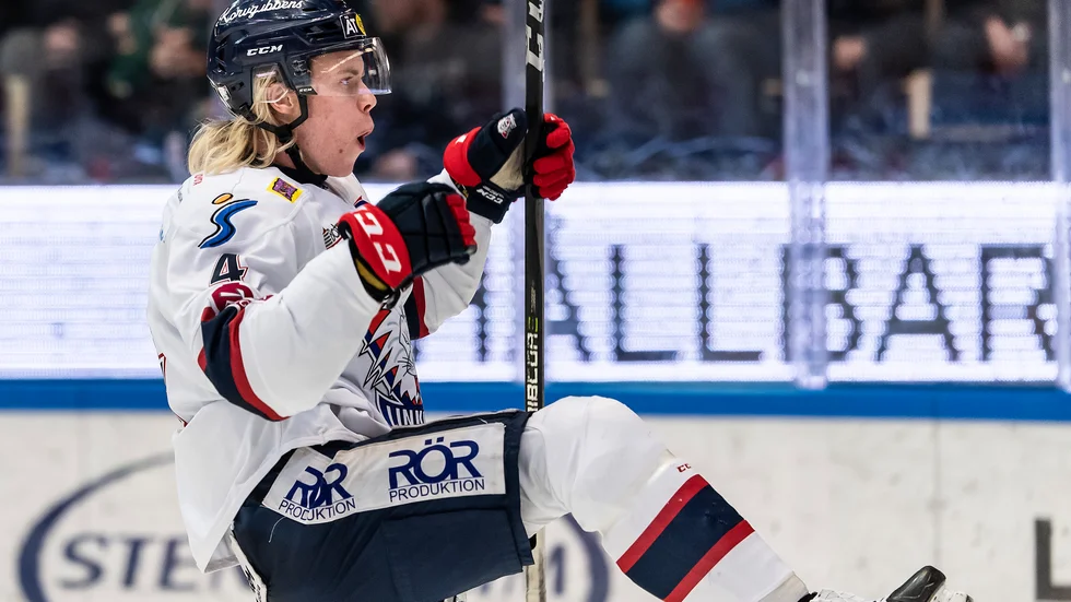 LHC-backen Sam Lofquist fick göra comeback som målskytt. 