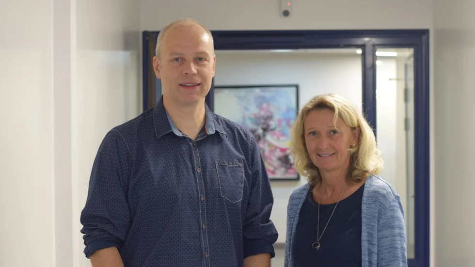 Rektor Johannes Kullered och studie- & yrkesvägledaren EvaMaria Monell tycker att yrkesbuffé ger eleverna bättre förutsättningar att få veta mer om flera yrken. 