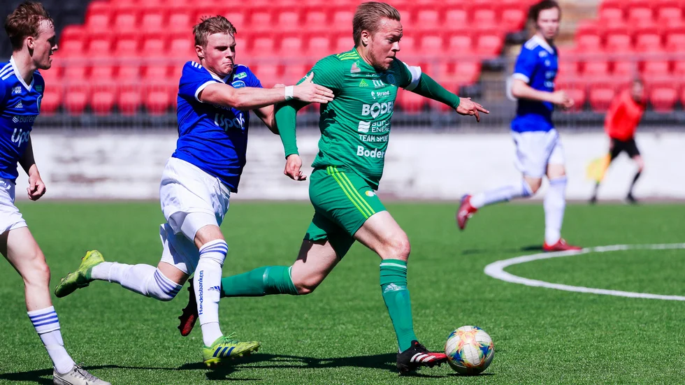 Emil Johansson stannar i Bodens BK ytterligare en säsong.