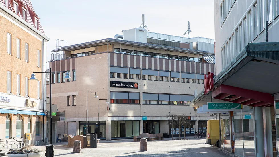 Sörmlands sparbanks kontor i Katrineholm anses av Arkitekturupproret vara fult. 