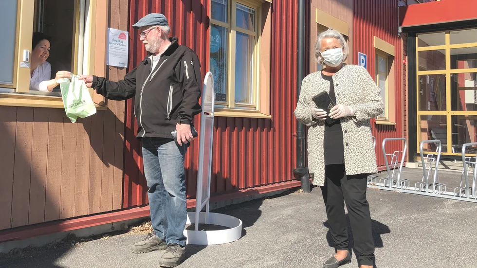 Mats Åkerström, 72, är en ”rutinerad fönstershoppare”, säger han: ”Bra initiativ, det kan ju vara fullt i butiken.”