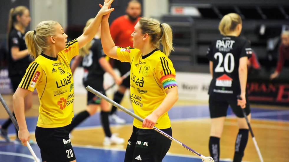 Fanny Spolander och Helena Bäckman-Andersson är klara för spel i Öjebyn.