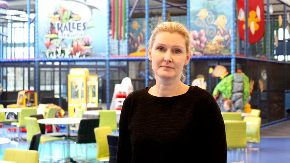 Maria Carlsson driver Kalles Lek & Lattjo. 18 december erbjuder leklandet ett upplägg där föräldrar kan lämna sina barn under ett par timmar, för att hinna med diverse sysslor eller bara få en lugn stund i julstressen.