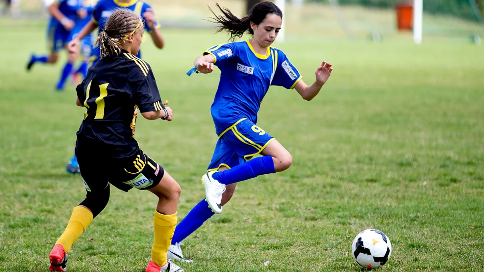 Fotbollsmatcher ska kunna spelas, enligt fotbollförbundets riktlinjer. Arkivbild.