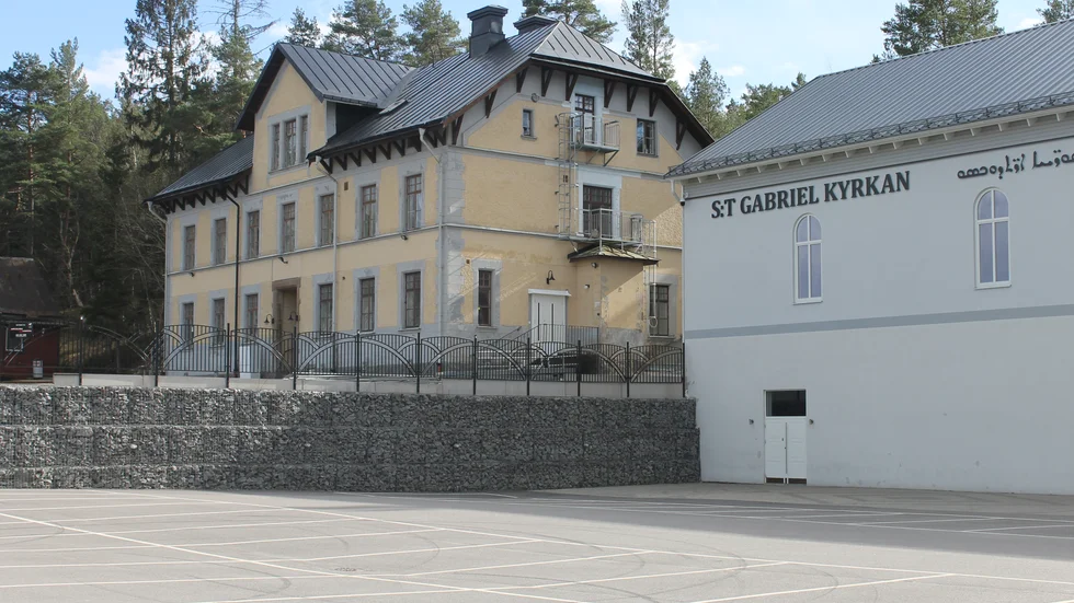 Mamregården intill S:t Gabriels kyrka.