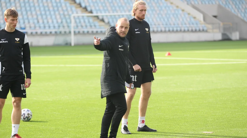 Rickard Johansson får äntligen se sitt Sylvia i seriespel.