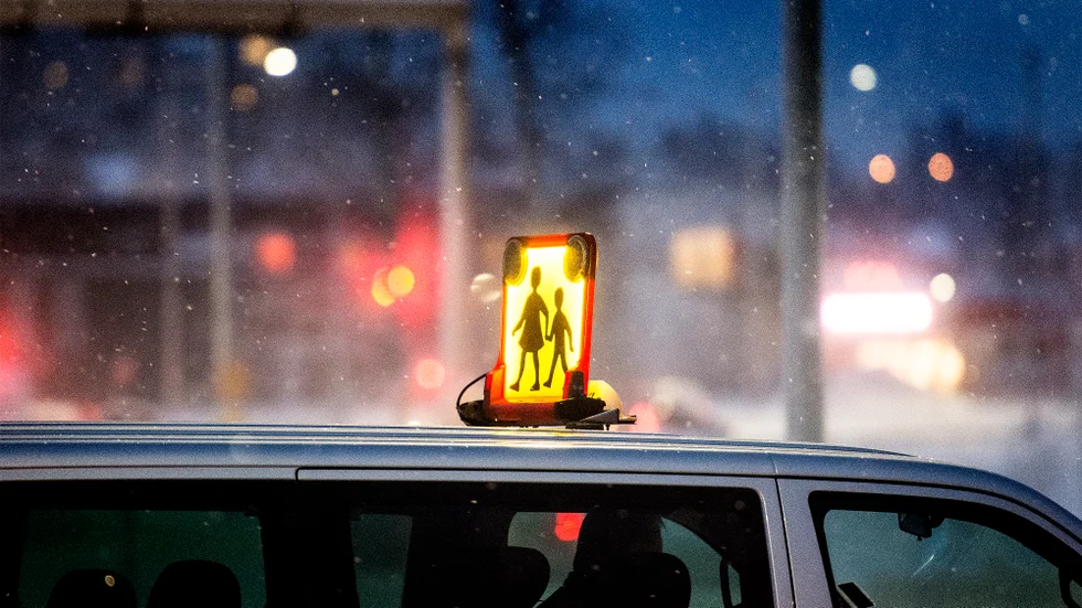 Barnen i Storkågeträsk väntade i två timmar på skolbussen, och föräldrarna fick inget veta.